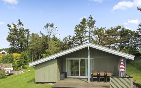 Sonya - 1Km from the Sea: Svømmepøl, Udendørs Møbler, Møbel, Udvej, Flise, Eco Hotel, Skygge, Stol, Fritid, Estate