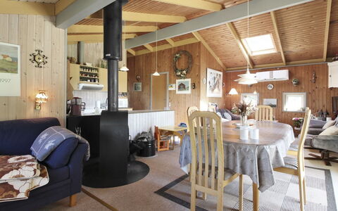 Sonya - 1Km from the Sea: Svømmepøl, Udendørs Møbler, Møbel, Udvej, Flise, Eco Hotel, Skygge, Stol, Fritid, Estate