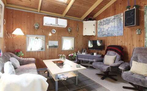 Sonya - 1Km from the Sea: Svømmepøl, Udendørs Møbler, Møbel, Udvej, Flise, Eco Hotel, Skygge, Stol, Fritid, Estate