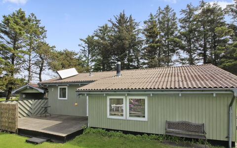 Sonya - 1Km from the Sea: Svømmepøl, Udendørs Møbler, Møbel, Udvej, Flise, Eco Hotel, Skygge, Stol, Fritid, Estate