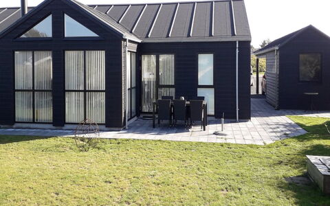 Luci - 500M from the Sea: Hus, Hjem, Dør, Tag, Sommerhus, Estate, Have, Skygge, Sidespor, Gård