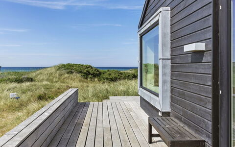 Aaltje - 65M from the Sea: Hus, Hjem, Dør, Tag, Sommerhus, Estate, Have, Skygge, Sidespor, Gård