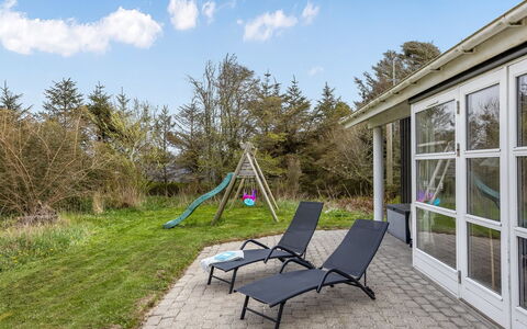 Hauke - 478M from the Sea: Stol, Have, Skygge, Udendørs Møbler, Gård, Landscaping, Lawn, Udendørs Struktur, Backyard, Veranda