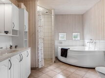 Hauke - 478M from the Sea