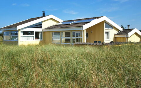Thorir - 542M from the Sea: Træ, Møbel, Lejlighed, Værelse, Loft, Bejdse, Stol, Hårdttræ, Klarlak, Tømmer