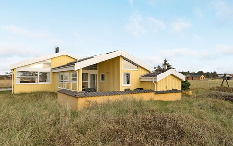Thorir - 542M from the Sea: Træ, Møbel, Lejlighed, Værelse, Loft, Bejdse, Stol, Hårdttræ, Klarlak, Tømmer