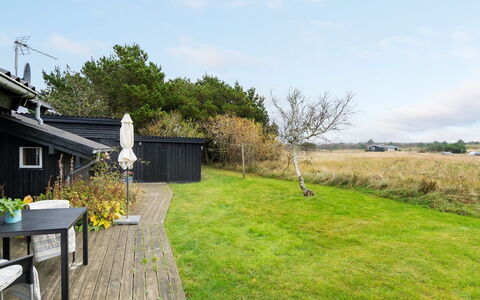 Øgrim - 204M from the Sea: Møbel, Indretning, Stol, Gulvbelægning, Bord, Udvej, Etage, Loft, Værelse, Eco Hotel