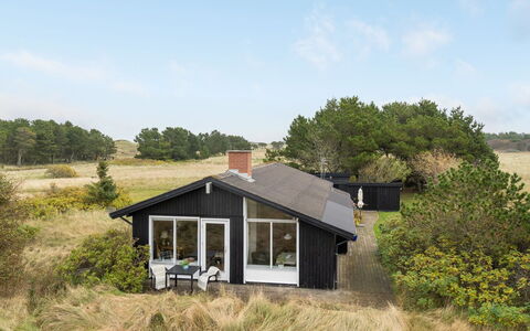 Øgrim - 204M from the Sea: Møbel, Indretning, Stol, Gulvbelægning, Bord, Udvej, Etage, Loft, Værelse, Eco Hotel