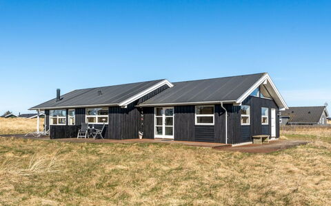 Sirkka - 902M from the Sea: Hus, Hjem, Dør, Tag, Sommerhus, Estate, Have, Skygge, Sidespor, Gård