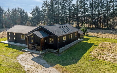 Marla - 1.1Km from the Sea: Sommerhus, Hjem, Hus, Tag, Veranda, Estate, Sidespor, Garden Bygninger, Stuehus, Gård