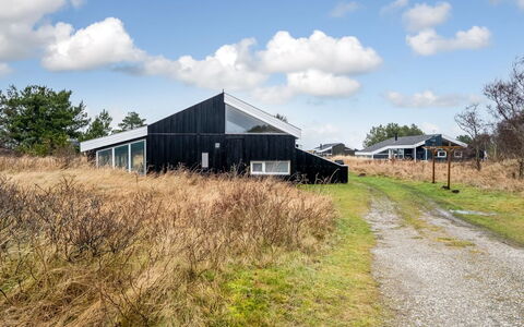 Amadahy - 950M from the Sea: Græs, Hus, Tag, Hjem, Sommerhus, Busk, Land Lot, Landdistrikt, Stuehus, Bunddække