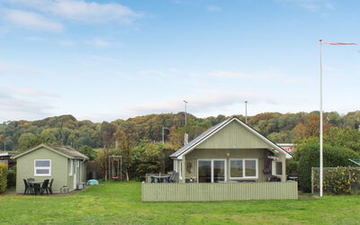 Lilibeth - 300M from the Sea