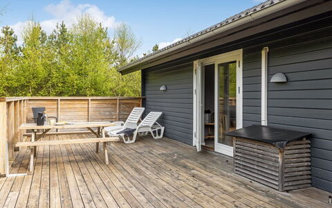 Ellie - 300M from the Sea: Tag, Hus, Hjem, Sommerhus, Sidespor, Estate, Indkørsel, Garden Bygninger, Gård, Skur