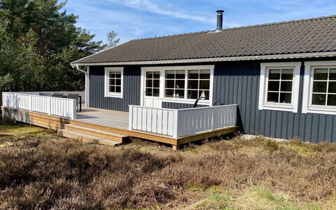 Syrine - 300M from the Sea: Tag, Hus, Hjem, Sommerhus, Sidespor, Estate, Indkørsel, Garden Bygninger, Gård, Skur