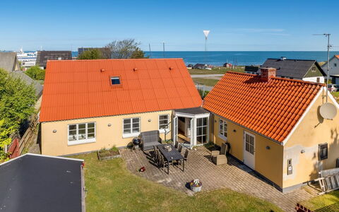Tara - 300M from the Sea: Tækning, Sommerhus, Hus, Tag, Hjem, Stuehus, Hytte, Estate, Landsby