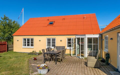 Tara - 300M from the Sea: Tækning, Sommerhus, Hus, Tag, Hjem, Stuehus, Hytte, Estate, Landsby