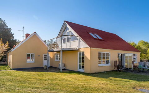 Tara - 300M from the Sea: Tækning, Sommerhus, Hus, Tag, Hjem, Stuehus, Hytte, Estate, Landsby