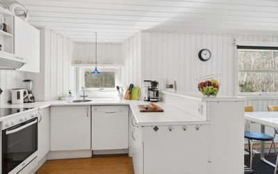 Nicklas - 2Km from the Sea