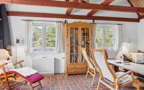 Gravers - 300M from the Sea: Svømmepøl, Udendørs Møbler, Møbel, Udvej, Flise, Eco Hotel, Skygge, Stol, Fritid, Estate