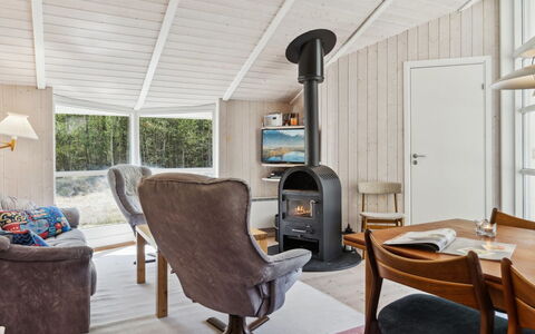 Sörine - 2Km from the Sea: Træ, Hjem, Veranda, Dæk, Hårdttræ, Tag, Bejdse, Trægulve, Eco Hotel