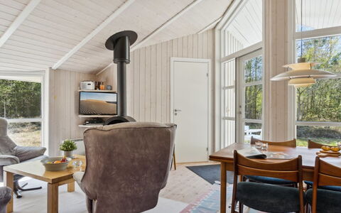Sörine - 2Km from the Sea: Træ, Hjem, Veranda, Dæk, Hårdttræ, Tag, Bejdse, Trægulve, Eco Hotel
