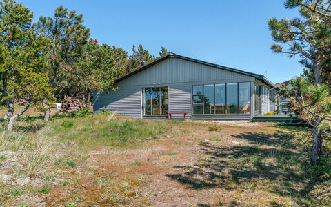 Petersen - 50M from the Sea: Træ, Hjem, Veranda, Dæk, Hårdttræ, Tag, Bejdse, Trægulve, Eco Hotel