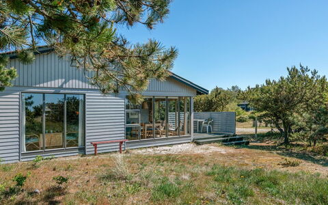 Petersen - 50M from the Sea: Træ, Hjem, Veranda, Dæk, Hårdttræ, Tag, Bejdse, Trægulve, Eco Hotel