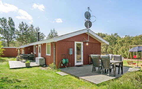 Hrefna - 350M from the Sea: Tag, Hus, Land Lot, Hjem, Sommerhus, Estate, Garden Bygninger, Skygge, Bjælkehytte, Landscaping