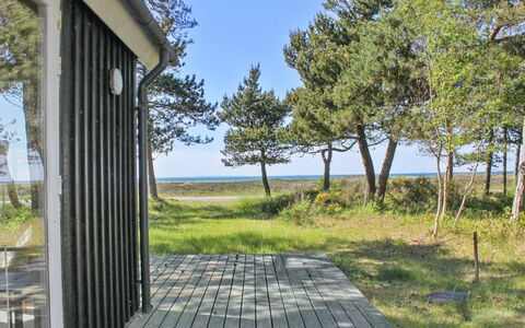 Hatem - 200M from the Sea: Træ, Hjem, Veranda, Dæk, Hårdttræ, Tag, Bejdse, Trægulve, Eco Hotel