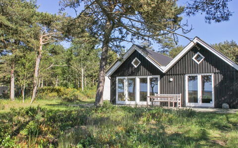 Hatem - 200M from the Sea: Træ, Hjem, Veranda, Dæk, Hårdttræ, Tag, Bejdse, Trægulve, Eco Hotel