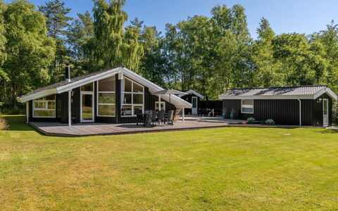 Mika - 1Km from the Sea: Træ, Hjem, Veranda, Dæk, Hårdttræ, Tag, Bejdse, Trægulve, Eco Hotel