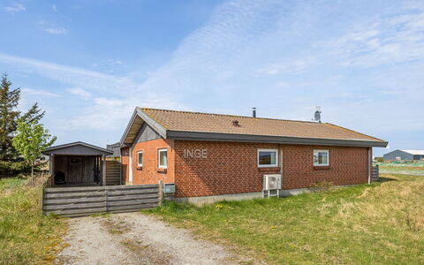 Thrineke - 200M from the Sea: Svømmepøl, Udendørs Møbler, Møbel, Udvej, Flise, Eco Hotel, Skygge, Stol, Fritid, Estate
