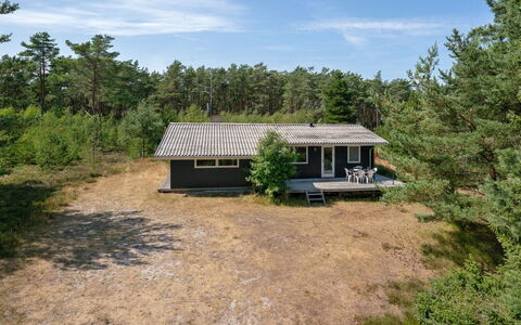 Adelisa - 600M from the Sea: Træ, Hjem, Veranda, Dæk, Hårdttræ, Tag, Bejdse, Trægulve, Eco Hotel