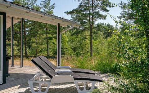 Adelisa - 600M from the Sea: Træ, Hjem, Veranda, Dæk, Hårdttræ, Tag, Bejdse, Trægulve, Eco Hotel