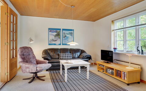 Hildegunn - 200M from the Sea: Træ, Hjem, Veranda, Dæk, Hårdttræ, Tag, Bejdse, Trægulve, Eco Hotel