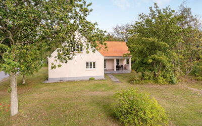 Hildegunn - 200M from the Sea