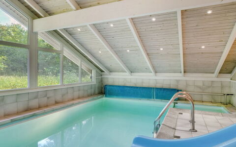 Lovis - 600M from the Sea: Loft, Svømmepøl, Udvej, Attic, Hotel, Eco Hotel