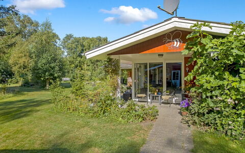 Hartvig - 800M from the Sea: Hus, Busk, Hjem, Sommerhus, Tag, Have, Estate, Lawn, Stuehus, Gård