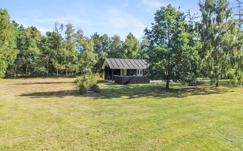 Santtu - 600M from the Sea: Svømmepøl, Udendørs Møbler, Møbel, Udvej, Flise, Eco Hotel, Skygge, Stol, Fritid, Estate