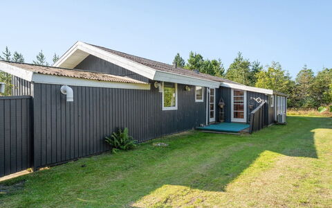 Dorith - 400M from the Sea: Arkitektur, Tag, Hjem, Kompositmateriale, Dagslys, Sidespor, Indkørsel