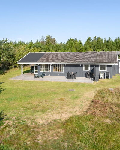 Dorith - 400M from the Sea