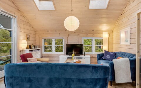 Tanas - 2Km from the Sea: Træ, Indretning, Hjem, Møbel, Loft, Værelse, Sommerhus, Stue, Couch