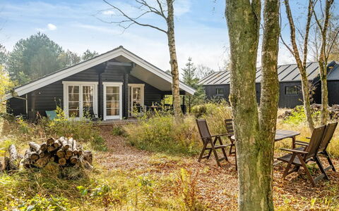 Tanas - 2Km from the Sea: Hjem, Sommerhus, Hus, Tag, Estate, Bunddække, Garden Bygninger, Sidespor, Stuehus, Have