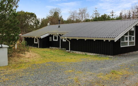 Eldmar - 500M from the Sea: Tag, Hus, Land Lot, Hjem, Sommerhus, Estate, Garden Bygninger, Skygge, Bjælkehytte, Landscaping