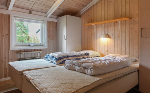 Eldmar - 500M from the Sea: Tag, Hus, Land Lot, Hjem, Sommerhus, Estate, Garden Bygninger, Skygge, Bjælkehytte, Landscaping