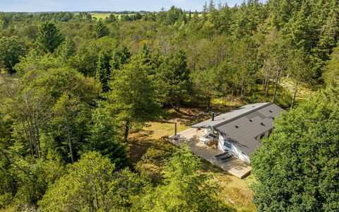 Hakan - 4Km from the Sea: Blå, Busk, Sommerhus, Bunddække, Have, Estate, Skygge, Landscaping, Stuehus, Eco Hotel