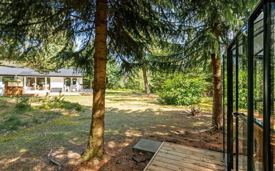 Hakan - 4Km from the Sea