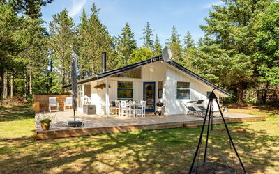 Hakan - 4Km from the Sea