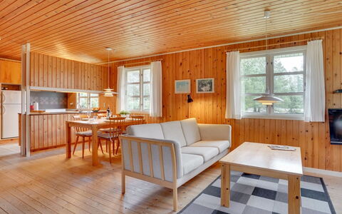 Gizelle - 1.5Km from the Sea: Hus, Hjem, Sommerhus, Estate, Gård, Stuehus, Sidespor, Garden Bygninger, Veranda
