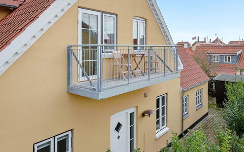 Liina - 200M from the Sea: Hjem, Gelænder, Altan, Veranda, Baluster, Trappe, Hegn, Sidespor, Dagslys